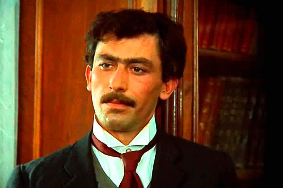     Вахтанг Кикабидзе в фильме "Не горюй!"  кадр из фильма.