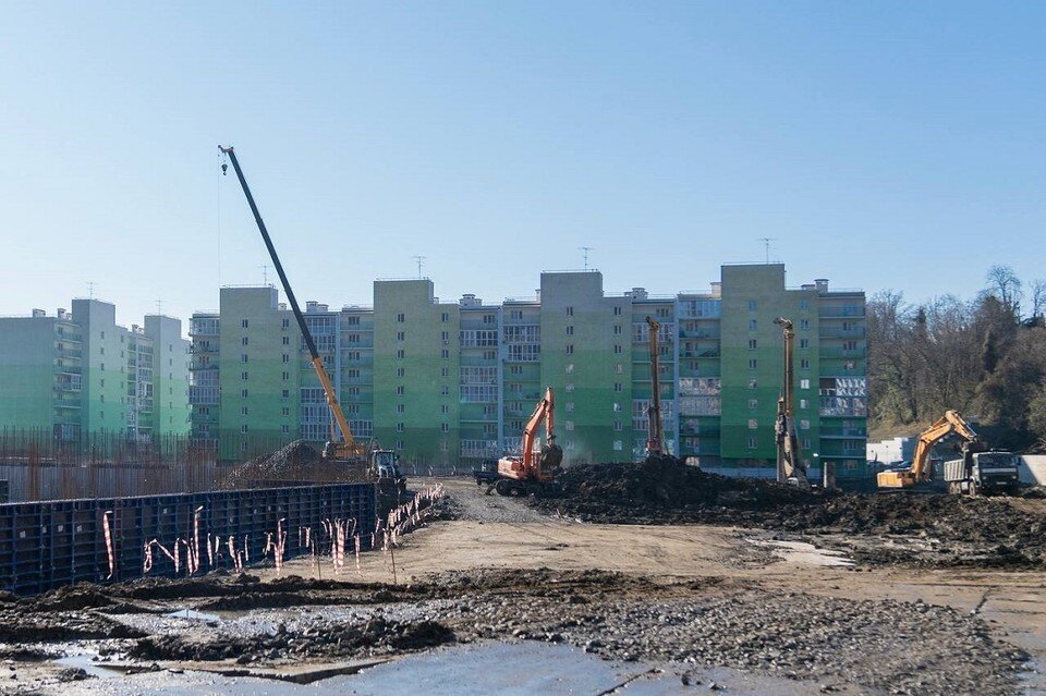    В школе оборудуют кабинеты, организуют пространство для творчества и отдыха. Фото: администрация Сочи
