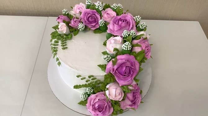Украшение торта живыми цветами | Полезное от Bonbon school