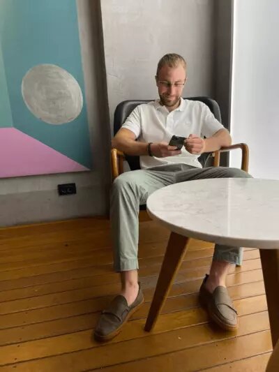 Это я сидел в кафешке и записывал свои мысли по этому поводу