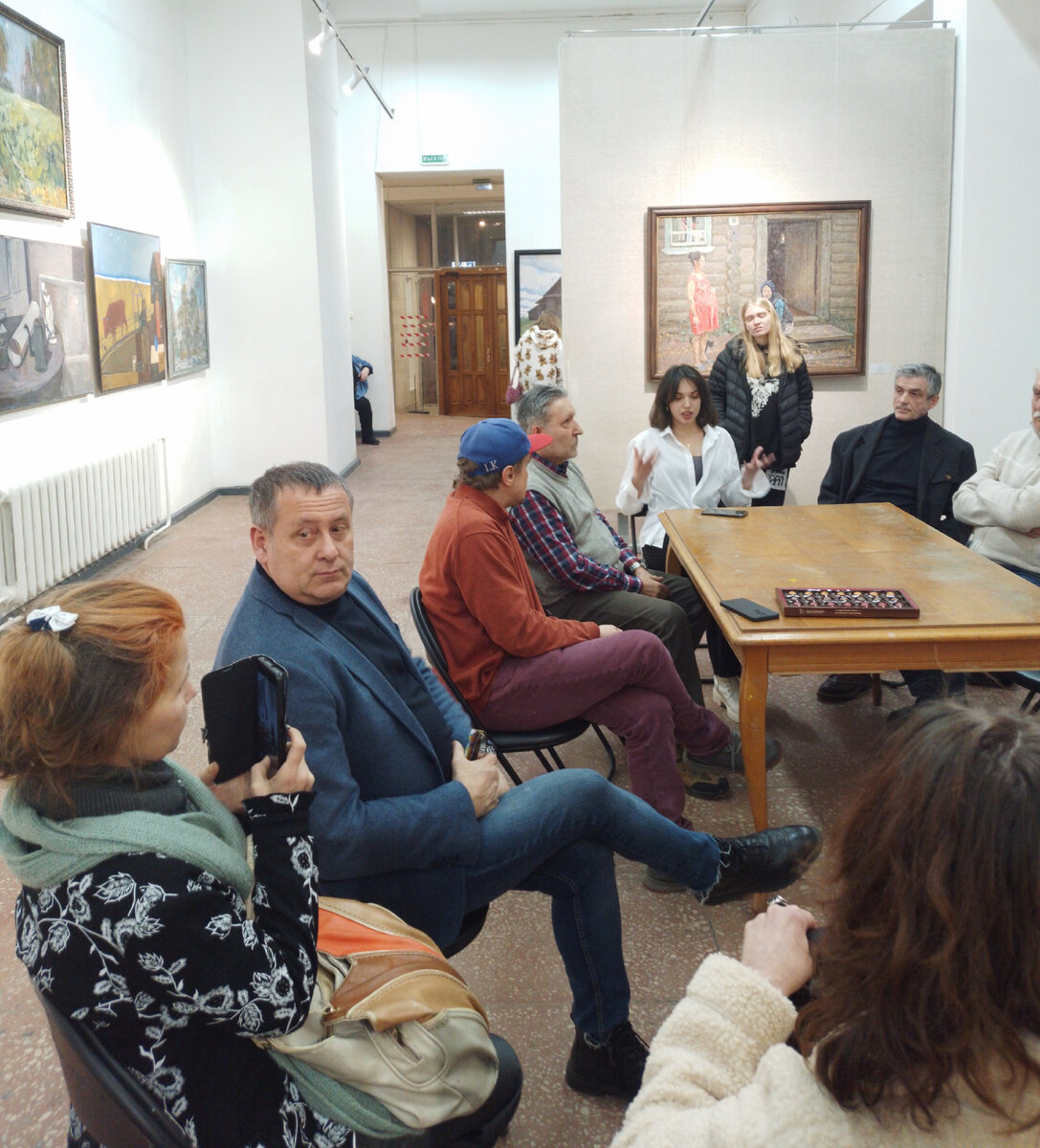 "Круглый стол" к 45 - летию Выставочного зала Тулы.