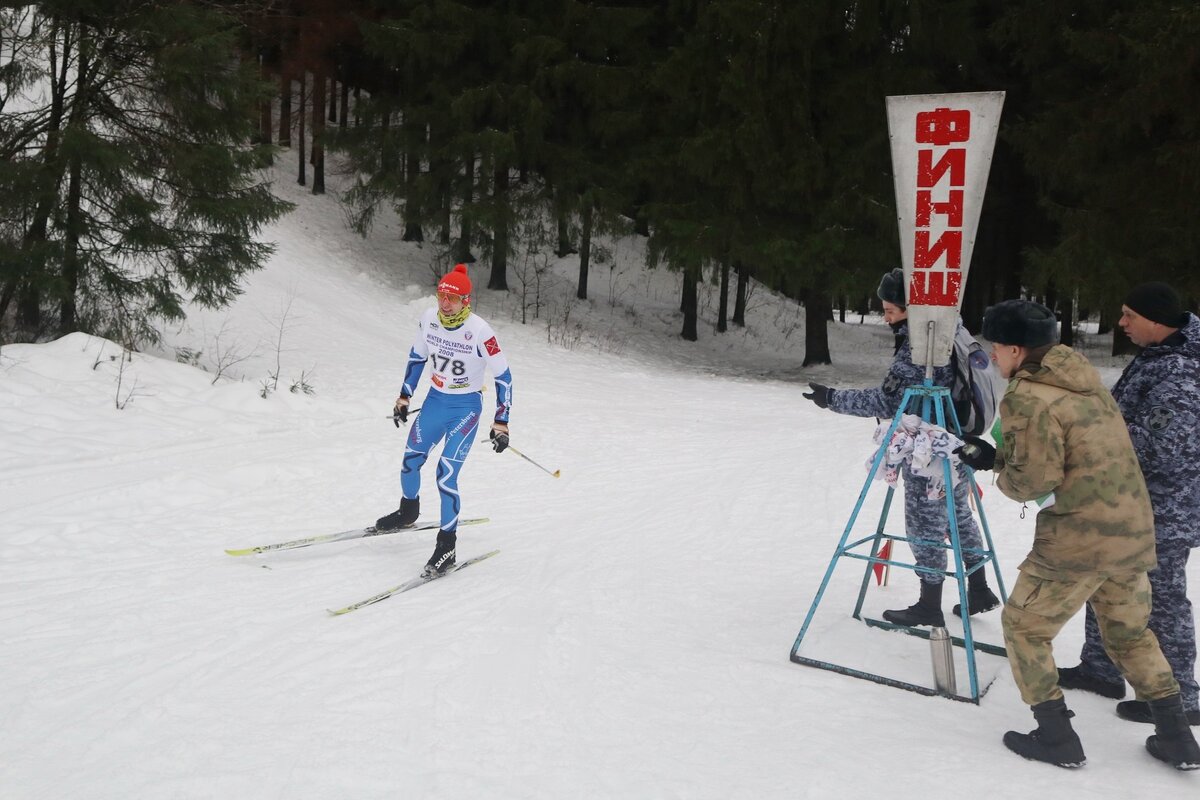 лыжные гонки росгвардии архангельск. лыжные гонки. лыжная гонка. лыжные гонки в росгвардии пермь. женская сборная по лыжным гонкам.