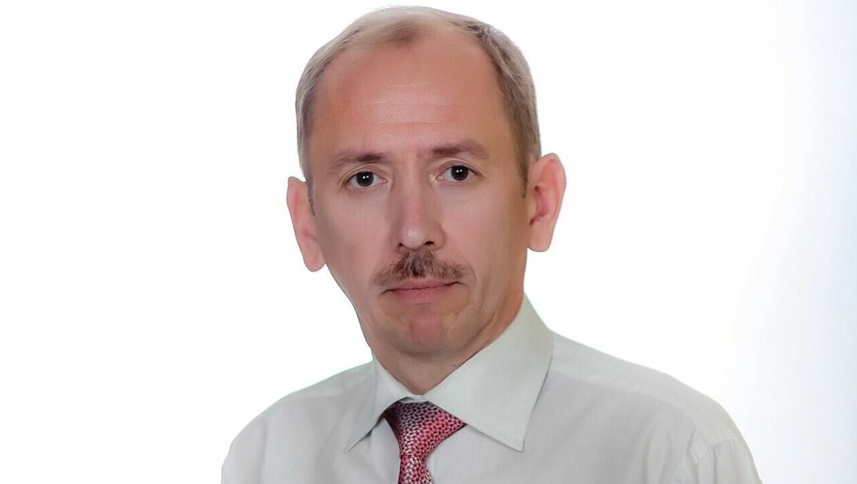     Заместитель главы города Можги Руслан Галеев сообщил о том, что покидает должность по собственному желанию.