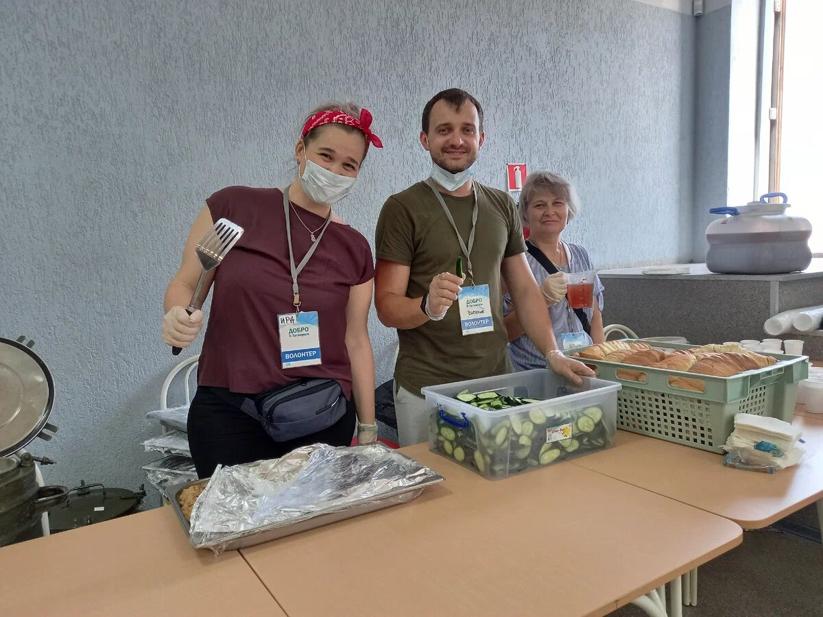 Дежурство в столовой.