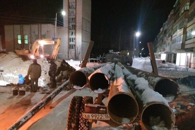    Итогом коммунального ЧП стало возбуждение уголовного дела, одна отставка и требование граждан уволить мэра города. Фото: Администрация города Можги