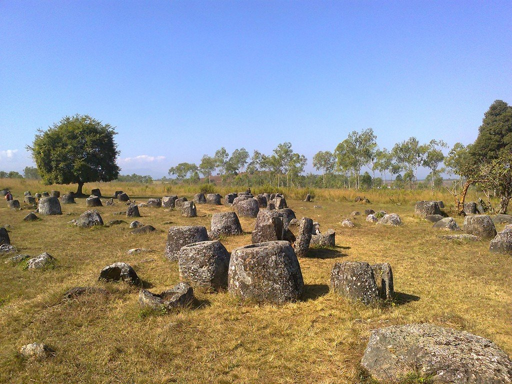 Кувшины лаоса