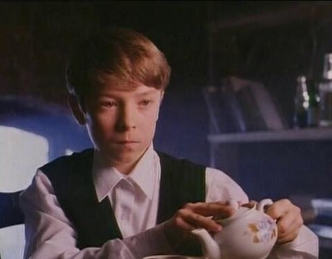 Евгений Крайнов в детстве, кадр из его первого фильма "Кто, если не мы"