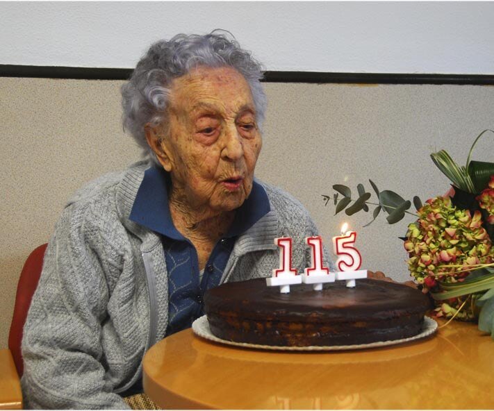     «Держитесь подальше от токсичных людей». Старейшая жительница планеты поделилась секретами долголетия