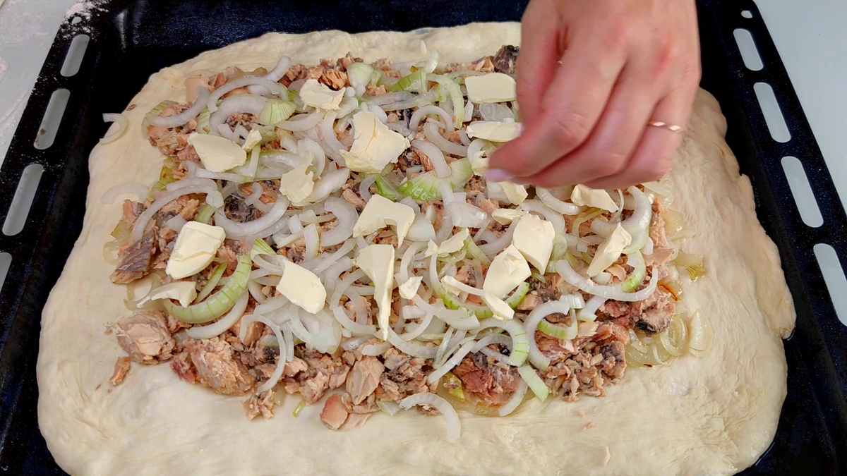 Пока закипает чайник, готовлю вкуснейший рыбный пирог (лучше рецепта еще не придумали) Пока закипает чайник, готовлю вкуснейший рыбный пирог (лучше рецепта еще не придумали)