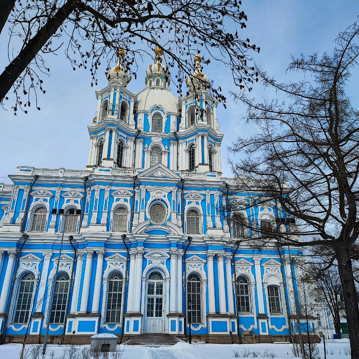 смольный собор в санкт петербурге внутри