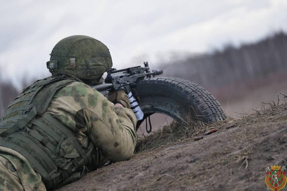     Белорусская армия держит под контролем ситуацию на границе с Украиной. Фото: mil.by