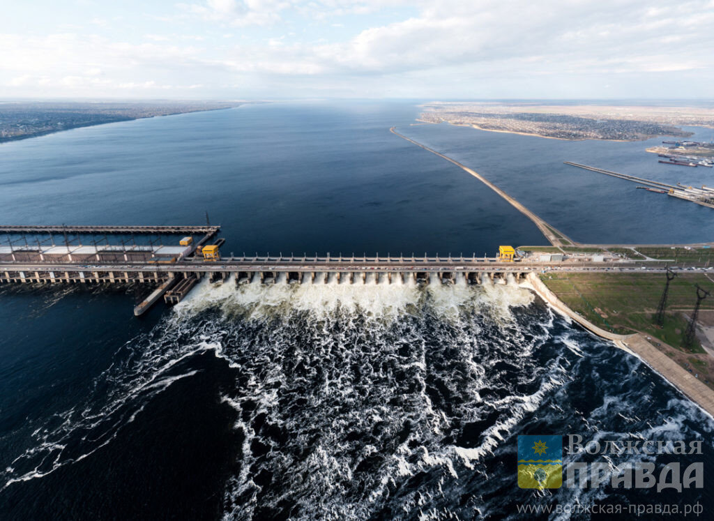     Волжская ГЭС снизит расход воды перед половодьем 2023 года
