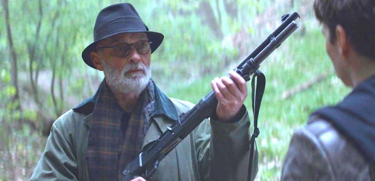 - Всё равно не похож я на Шона Коннери? А если в такой позе? 