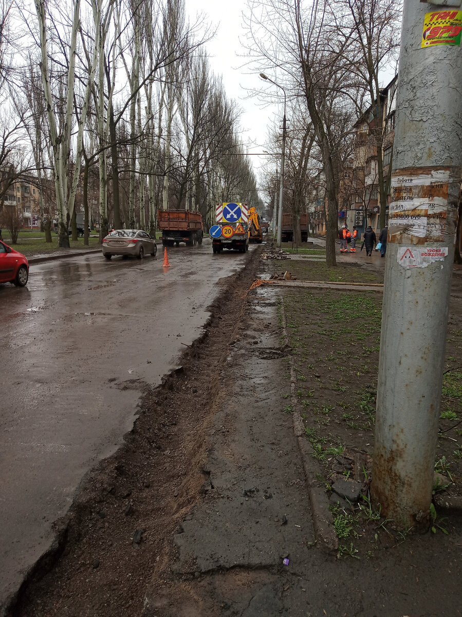 Northern outskirts of Donetsk, devastated by the Donbass War, 2018 : UrbanHell D