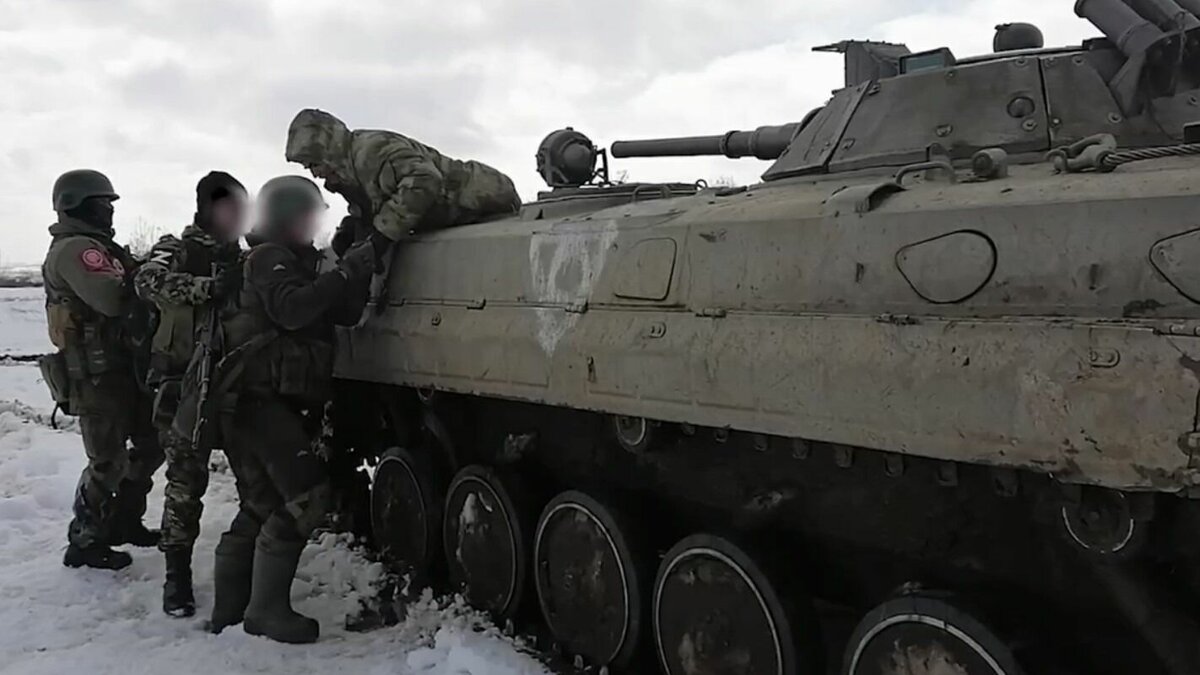     Занятия проводятся на двух полигонах.