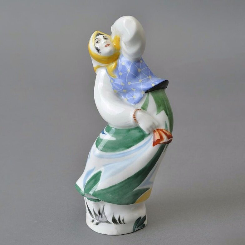 Скульптура "Плясунья", начало 1930-х гг. https://goskatalog.ru/