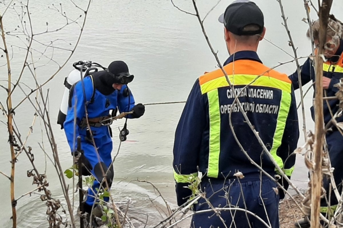    В Саратовской области водолазами извлечен утонувший мужчина