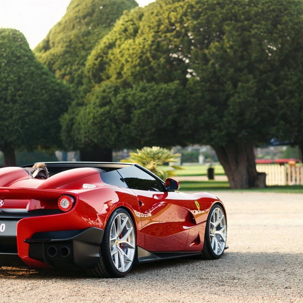 Ferrari f12 Berlinetta TRS