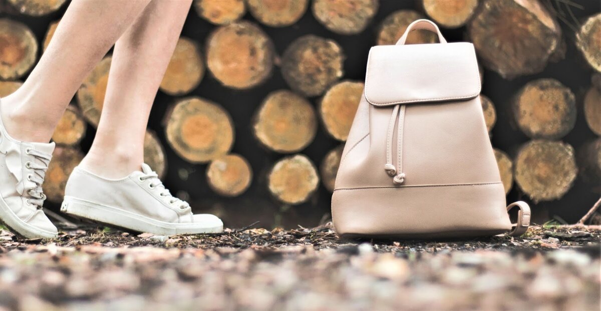 Women Sneakers banner