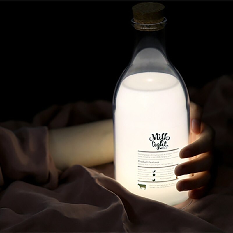 Бутылка с молоком