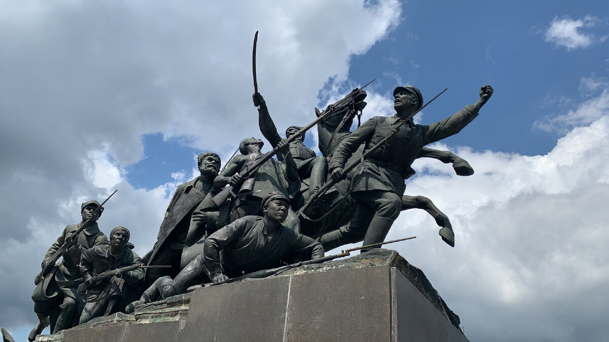 Памятник Чапаеву в Самаре-интересные факты | Туркомпания Профцентр | Дзен