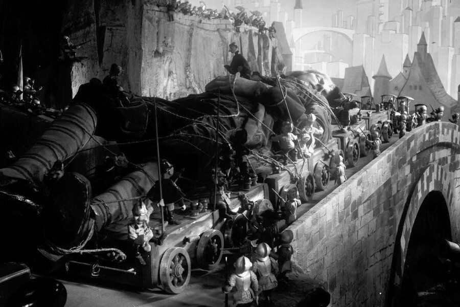 Кадр из фильма «Новый Гулливер» (1935). Источник -  https://www.mosfilm.ru/