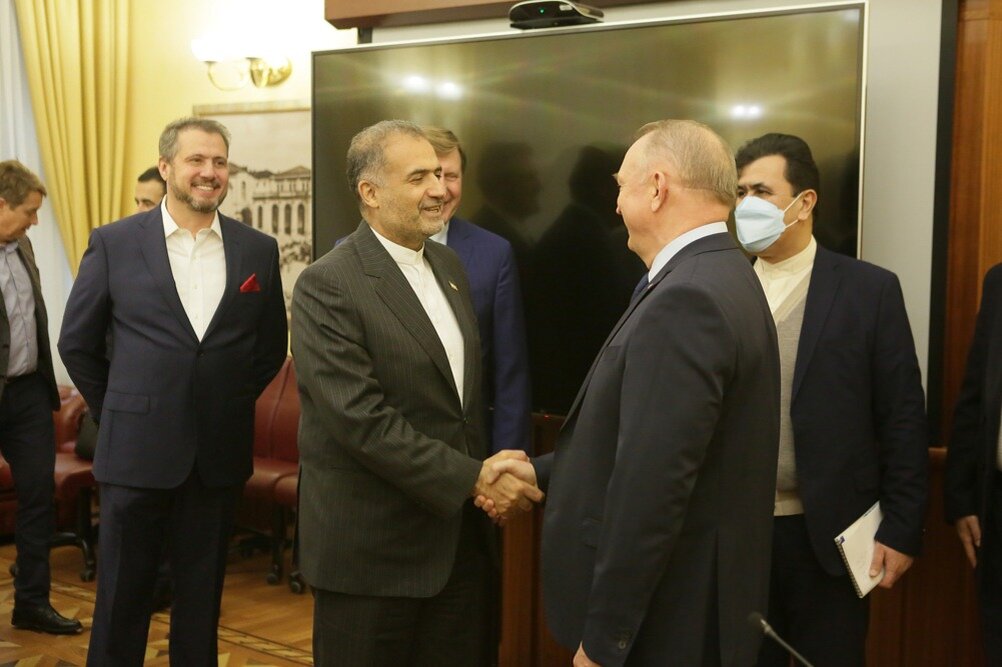 ТПП РФ. На переднем плане фото Президент ТПП России Сергей Катырин и посол Исламской Республики Иран в РФ Казем Джалали. Фото из личного архива Обыденова В. В. 