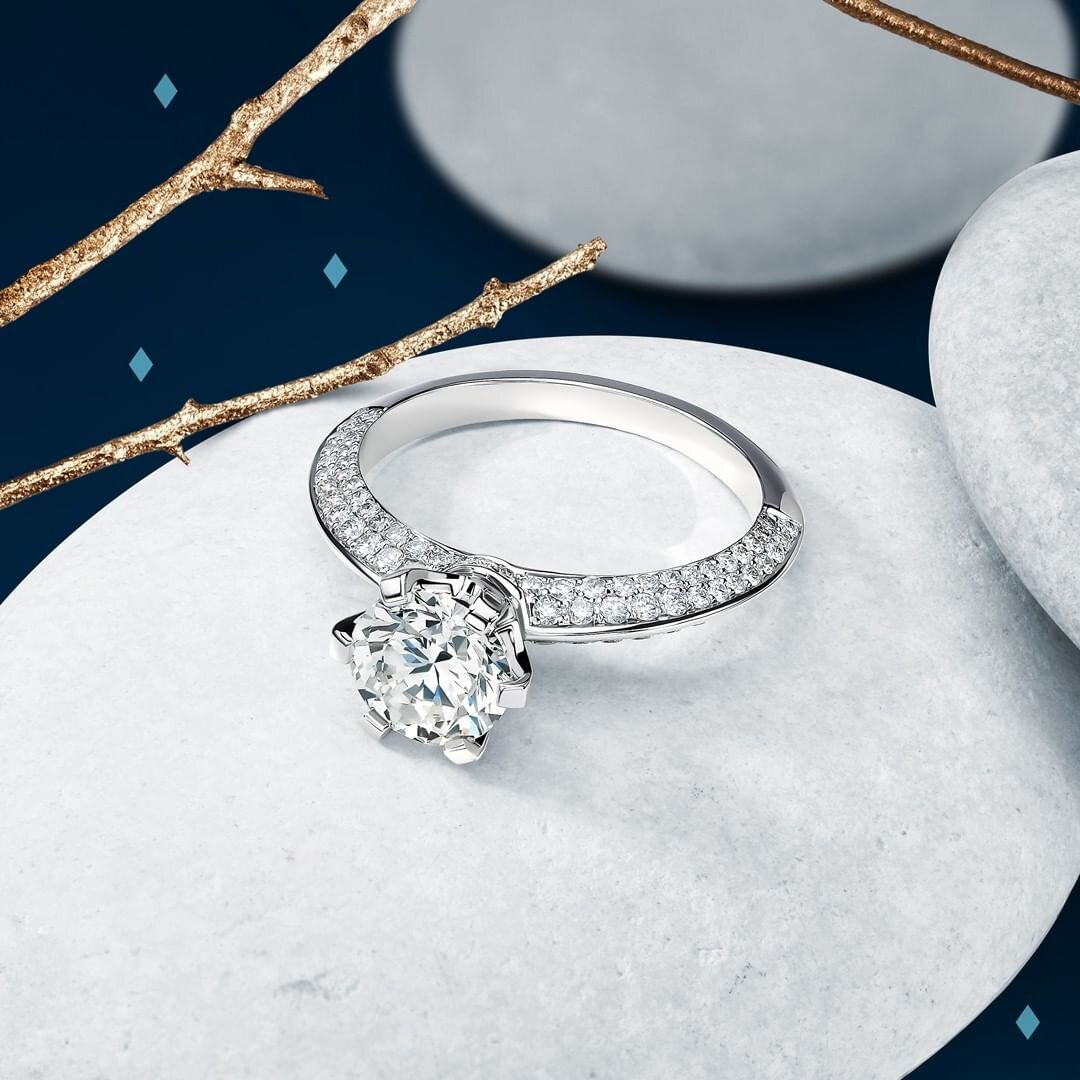 Белое золото 750 пробы, 1 бриллиант ф 7.5 мм общим весом 1,550 ct