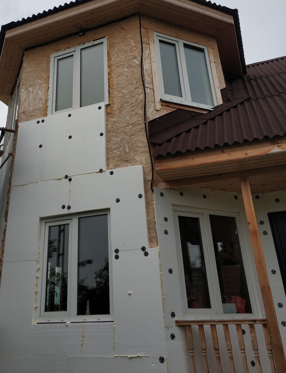 1 слой это специальный фасадный пенопласт,