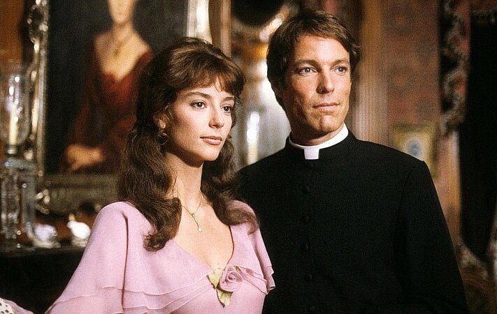 Промо к сериалу "Поющие в терновнике"