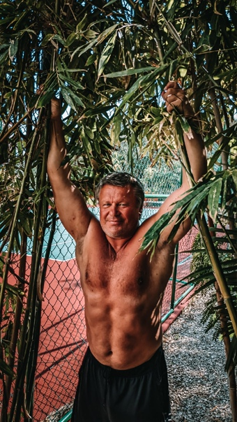 Из личных социальных сетей