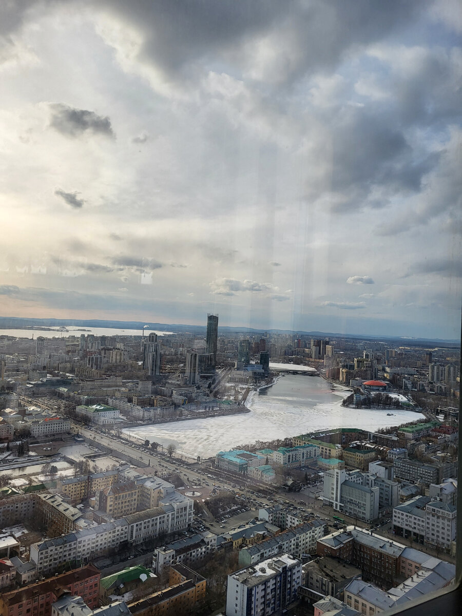 Высоцкий , ресторан Вертикаль 