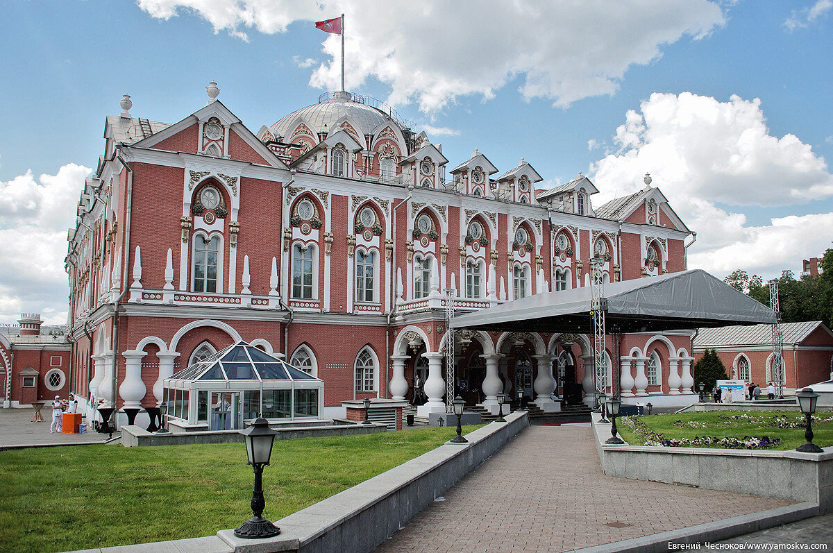 Новый дворец в москве. Новый дворец в москве. Новый дворец в москве. Новый дворец в москве. Москва дворец петра.