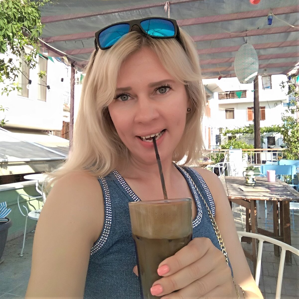 Жаркое лето - время пить холодный кофе