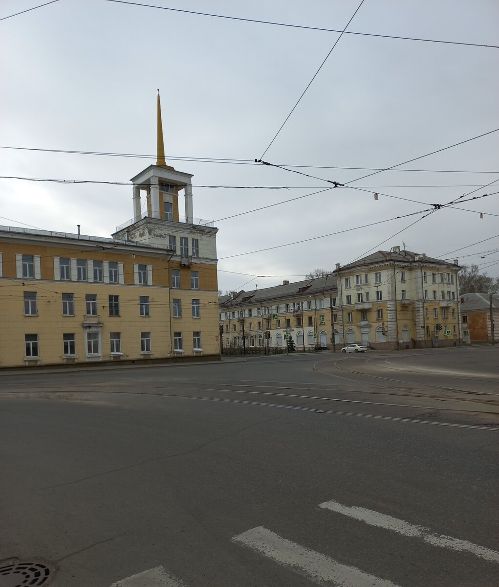 Сталинская застройка и протестантская церковь. Прогулка по Ангарску |  CityWalks | Дзен