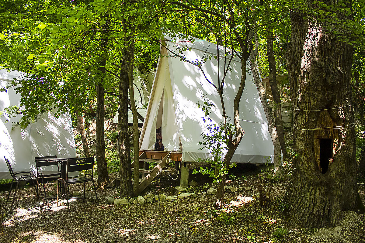 Это наш шатер