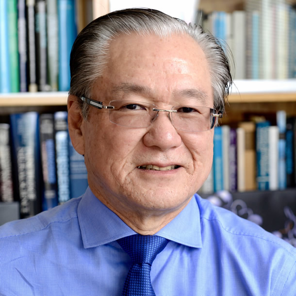 Команда исследователя HHMI Джозефа Такахаши обнаружила, что употребление диеты с ограниченным количеством калорий в нужное время дня может продлить жизнь мышей.