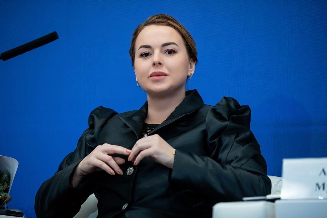 Анна Фомичёва, вице-президент бизнес-сообщества «Эквиум», автор трёх книг и девяти научных работ о внешнеэкономической деятельности