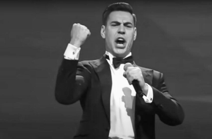 На патриотическом концерте. Видели это его выступление? Что думаете?