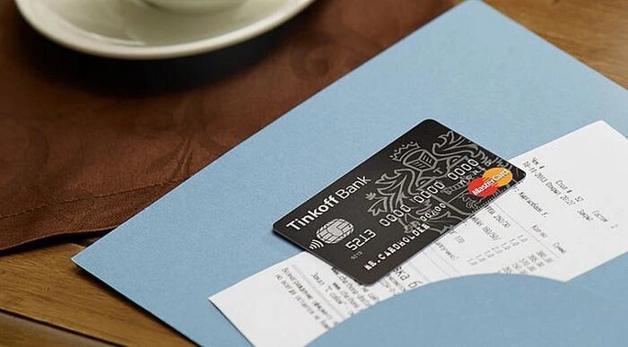 «Тинькофф банк» вводит комиссию $200 за входящие SWIFT-переводы. (Tinkoff Bank/commons.wikimedia.org/ CC BY-SA 4.0)