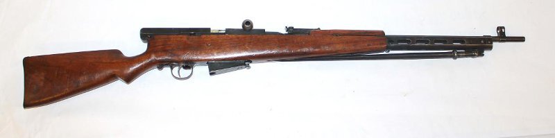 Автоматическая винтовка Фёдорова обр. 1926 с 5-зарядным магазином. Общая длина — 1170 мм, штык — четырёхгранный, предохранитель — флажкового типа. Источник: https://goskatalog.ru/portal/#/