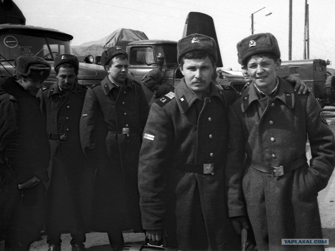 дембеля...