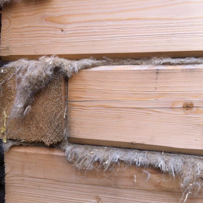 фото из сети - видно, что потихоньку утеплитель выдирается из швов и растаскивается