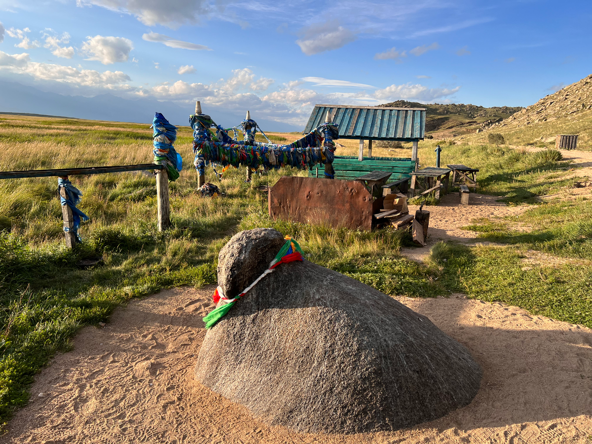 "Бык-камень" - хозяин Баргузинской долины