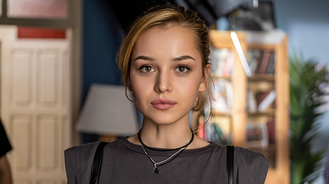 В последнее время в российском кино и сериалах настоящий взрыв молодых талантов: свежие, красивые и интересные лица появляются буквально каждый день.-7