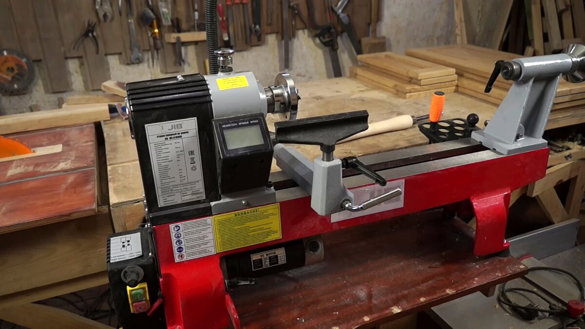 Токарный станок в моей мастерской - https://www.harvey-rus.ru/catalog/lathes/tokarnyy-stanok-jib-wl1218vdb/