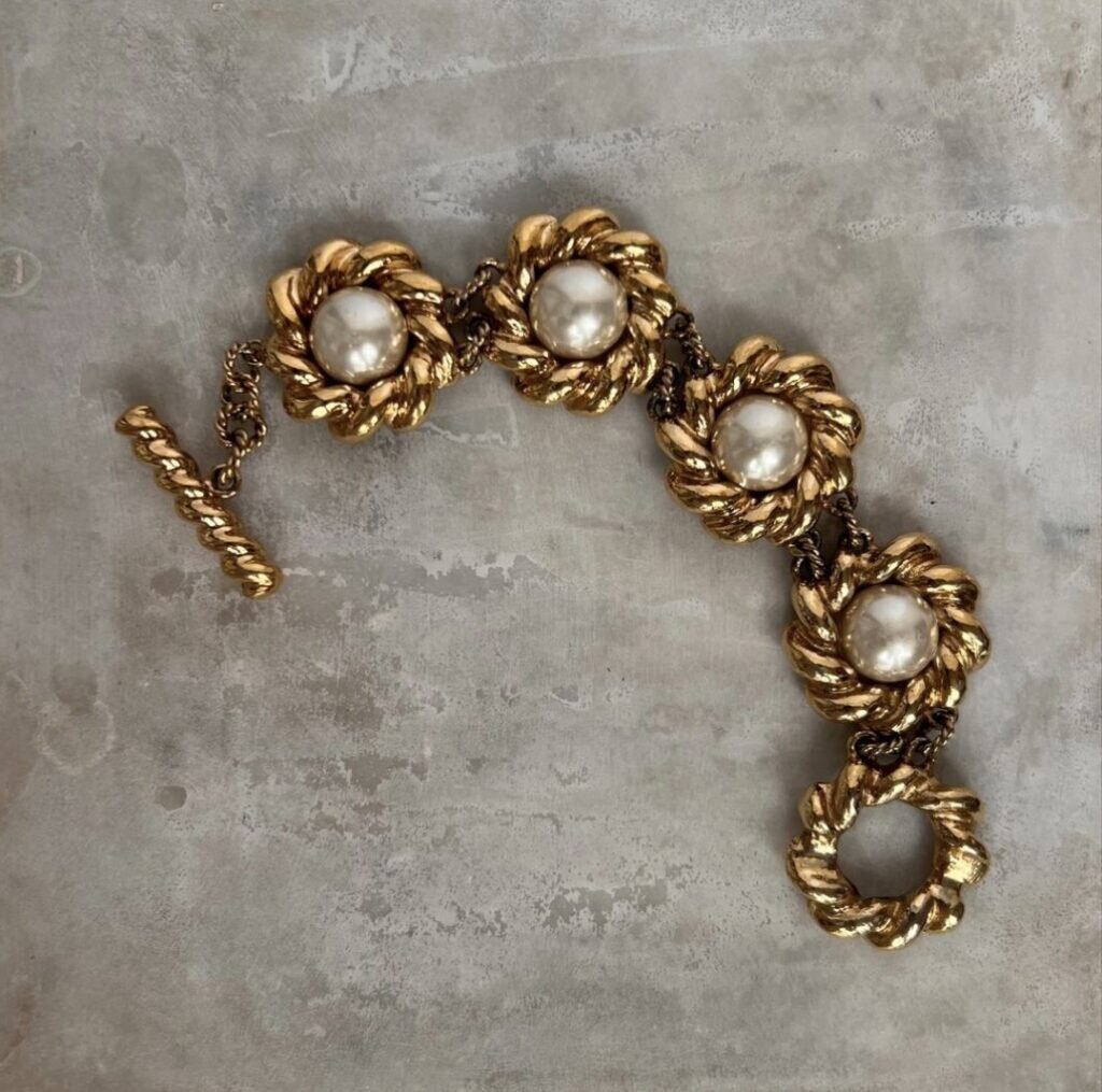 Жемчужный браслет Agatha Paris,    
13 000 рублей bychkova  📷
