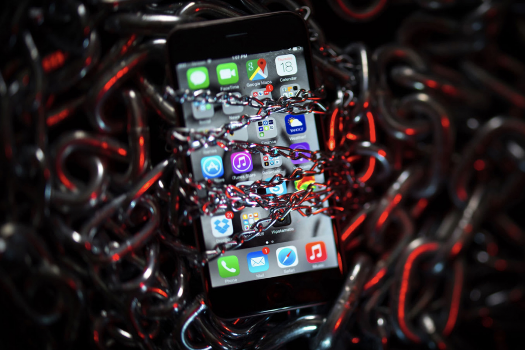   iPhone