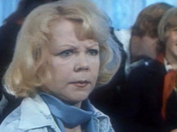 Роза Макагонова в фильме "Приключения Электроника" источник: kino-teatr.ru