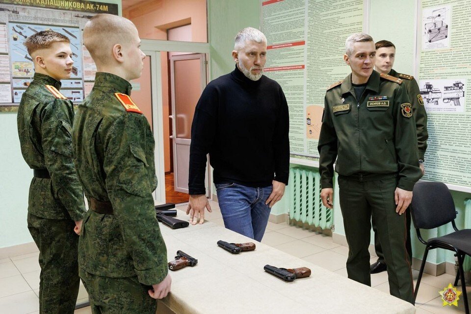     Рэпер Серега в Минском военном суворовском училище. Фото: Министерство обороны Беларуси